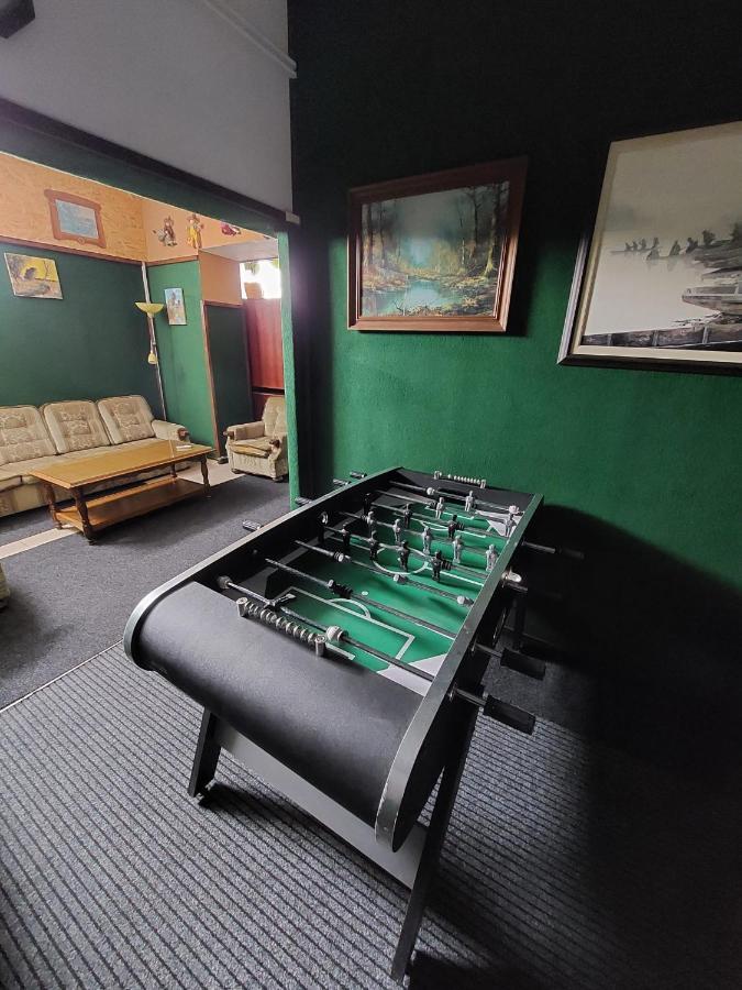 Hostel Suzzzy Novska Bagian luar foto