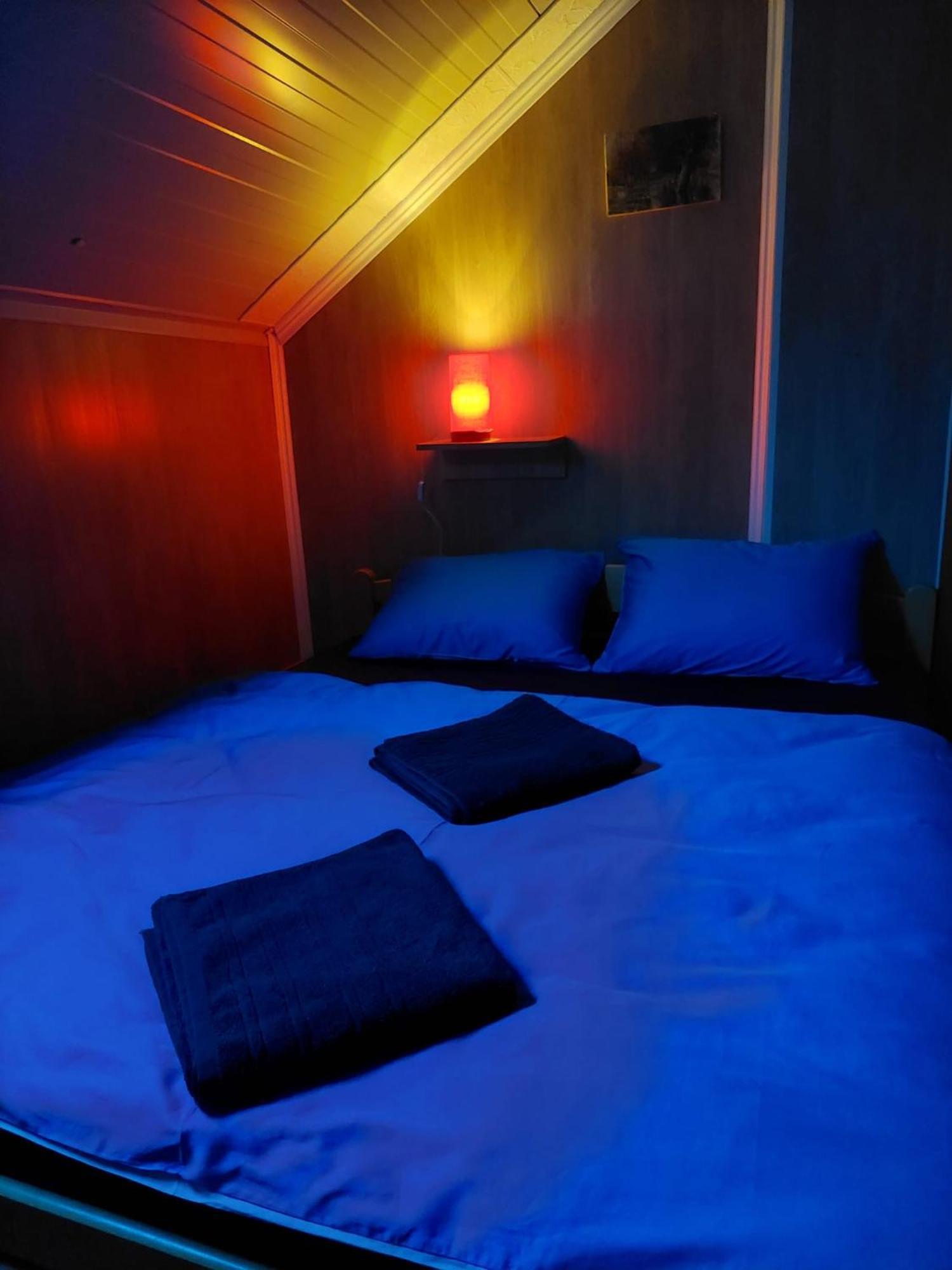 Hostel Suzzzy Novska Bagian luar foto